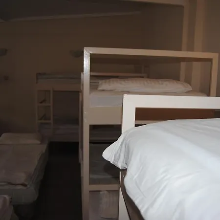 Anzac House Youth Hostel-2
