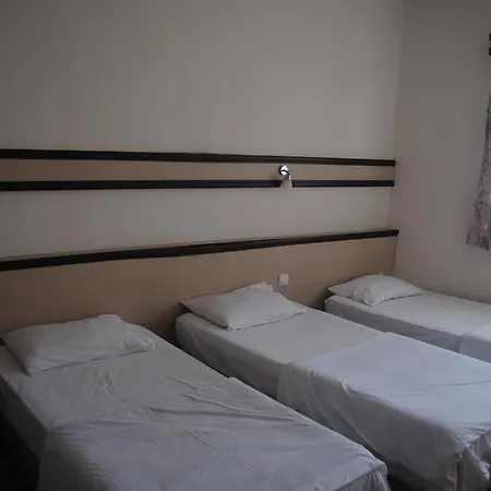 Anzac House Youth Hostel-2