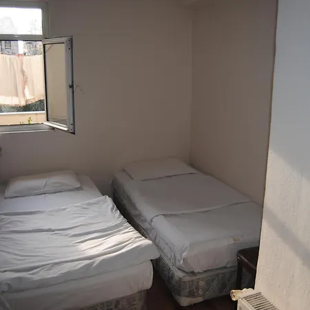 Anzac House Youth Hostel-3